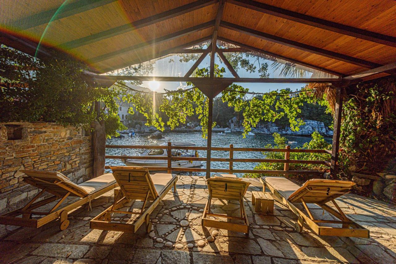Cleopatra'S Miramare Aparthotel Damúhari Kültér fotó